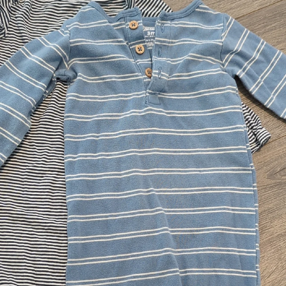 Bundle Carter's Infant 3 month Onesie Sleepers